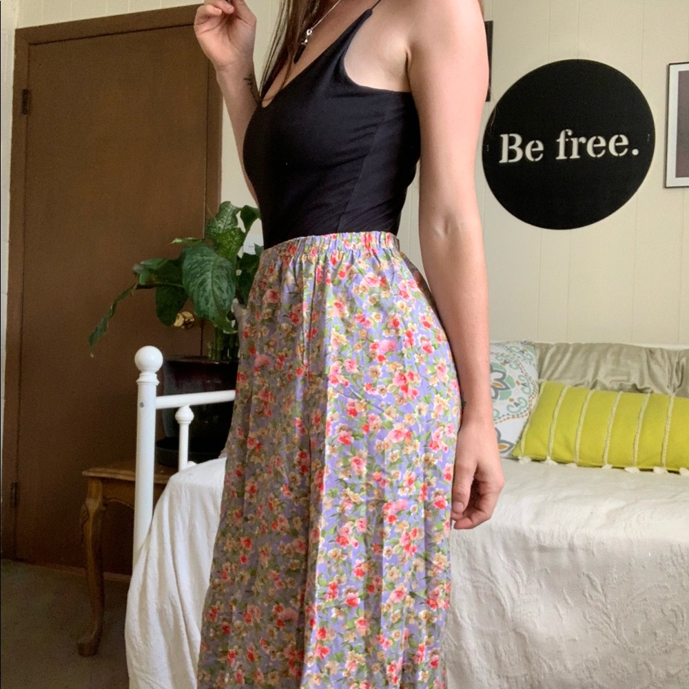 VTG Nikki lavender floral midi skirt